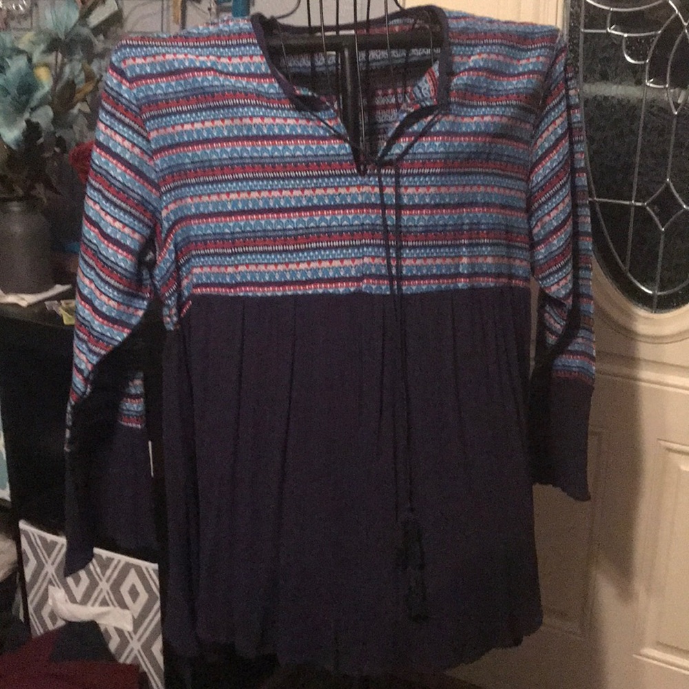 Blue multi color top